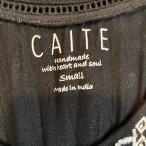 Caite Black with White Embroidery Sleeveless Dress - Picture 4 of 4